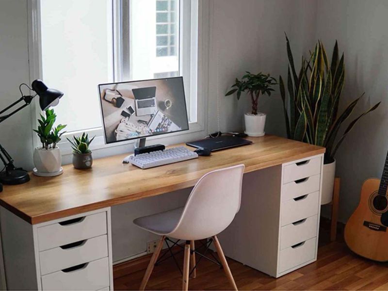  Chiều cao bàn làm việc theo kích thước chuẩn sẽ giúp bạn thoải mái làm việc.
