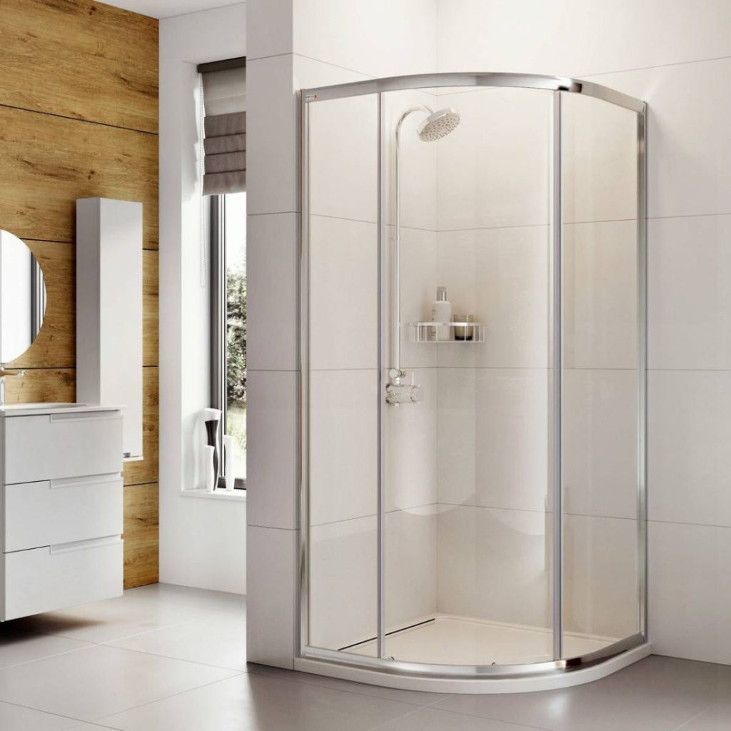 Bồn tắm đứng tận dụng triệt để không gian