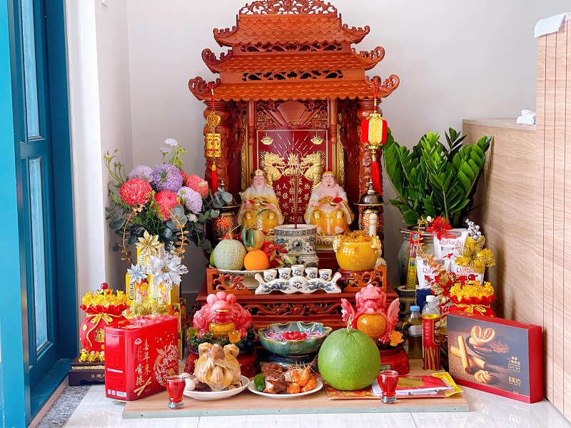 Mẫu bàn thờ Thần Tài đẹp nhất ba mái chùa uy nghi được nhiều gia chủ kinh doanh, buôn bán lựa chọn