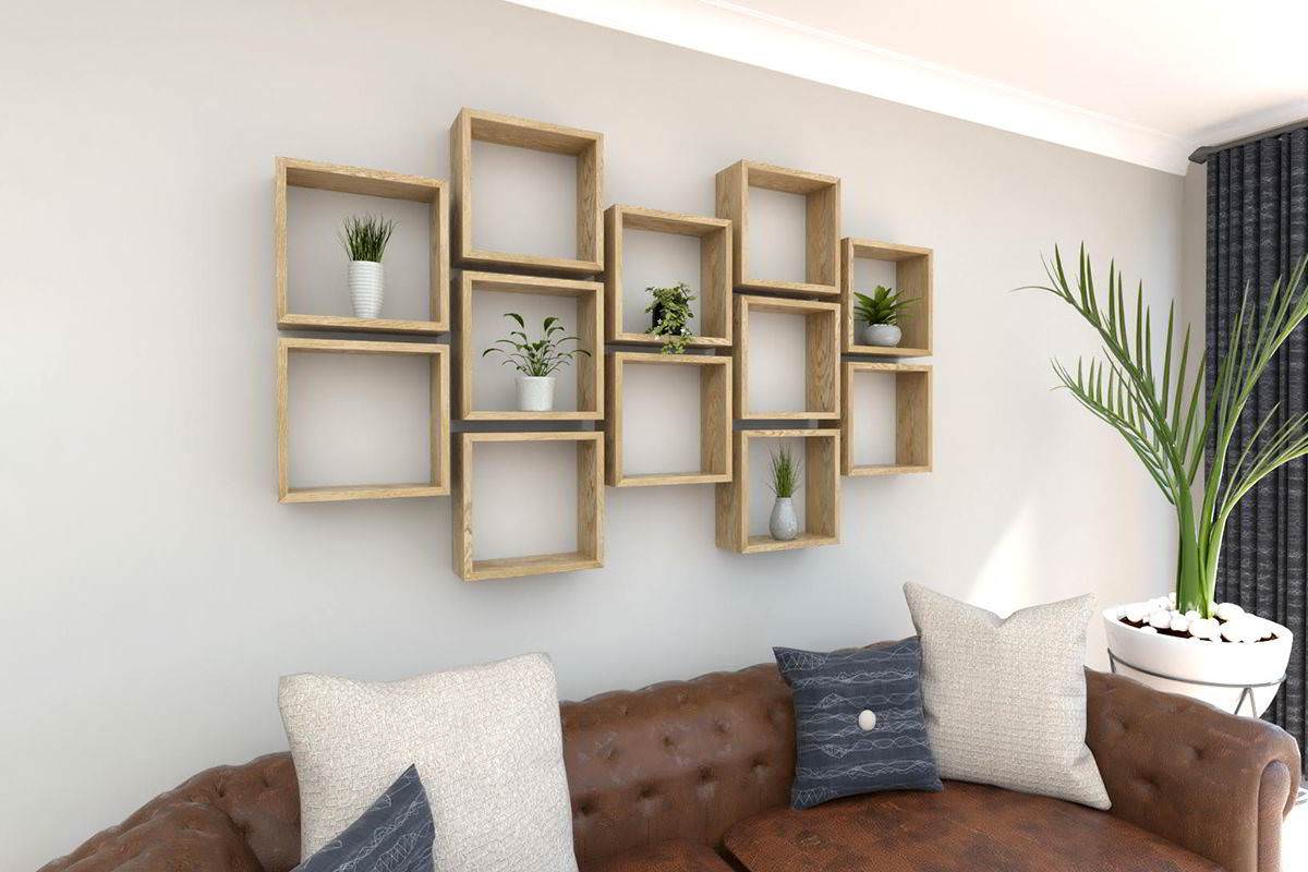 Đặt ô trang trí lên phần tường phía trên sofa được nhiều người áp dụng, giúp không gian trở nên tinh tế hơn