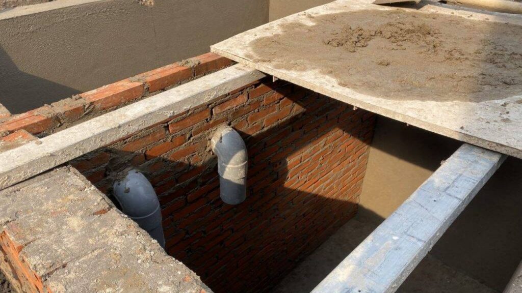 Bể phốt là gì? Nên dùng bể tự hoại hay bể xây?