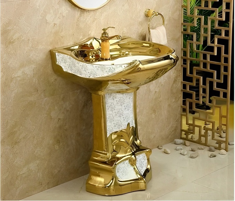 Lavabo chân đứng mạ vàng cột trụ vuông vững chắc