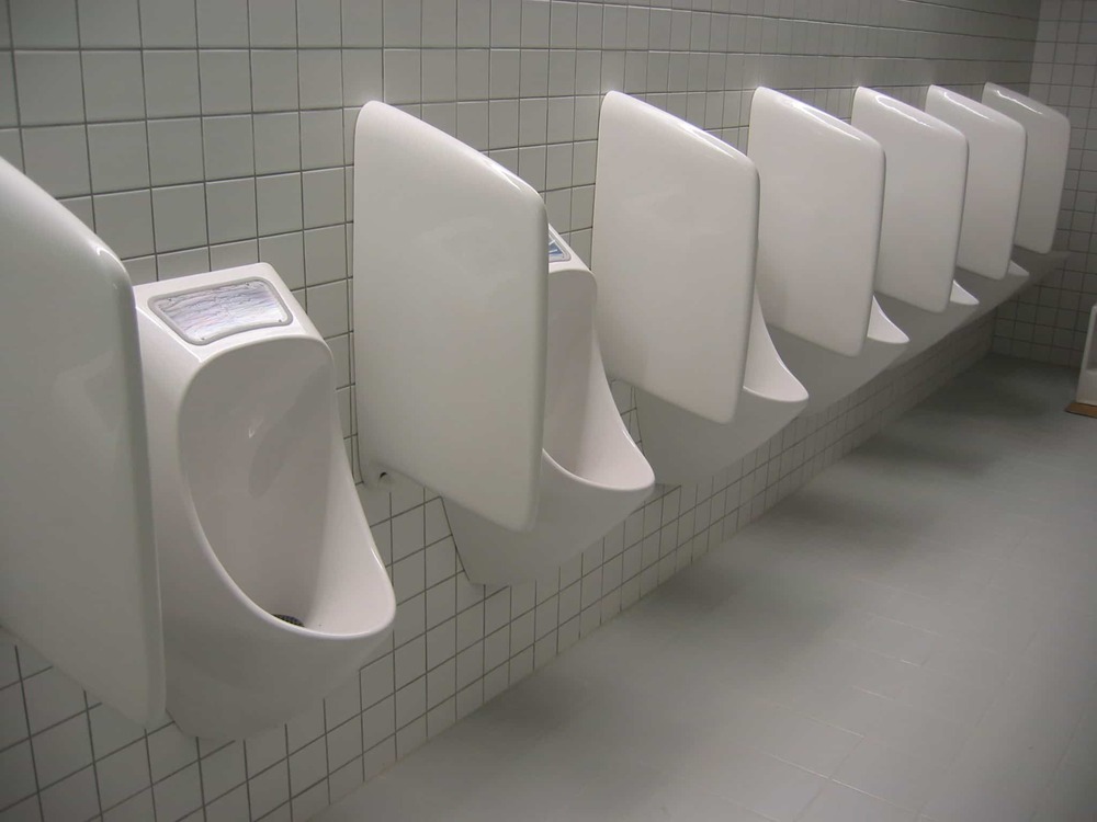 Kích thước bồn tiểu nam đạt tiêu chuẩn 